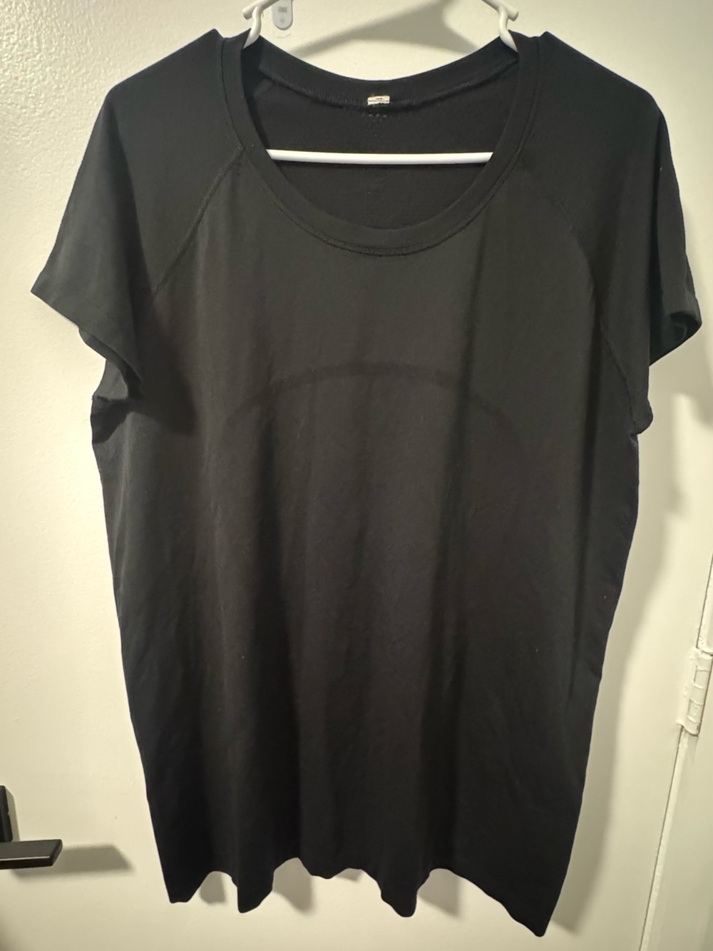 Lululemon Swiftly Tech Women’s Size 16 Black Short Sleeve